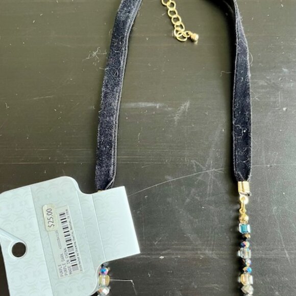 Charming Charlie fashion necklace. - Picture 2 of 3